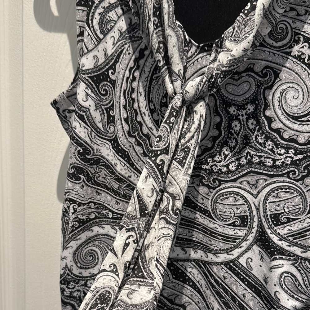 White House Black Market Ruched Tie Front Sleeveless Blouse - Picture 3 of 6